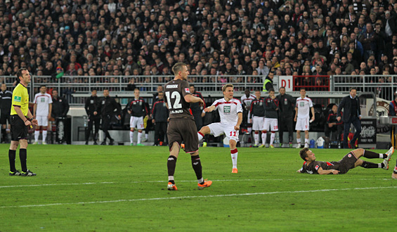 Titelfoto: Ruben Jenssen trifft zum 3:2 in St. Pauli