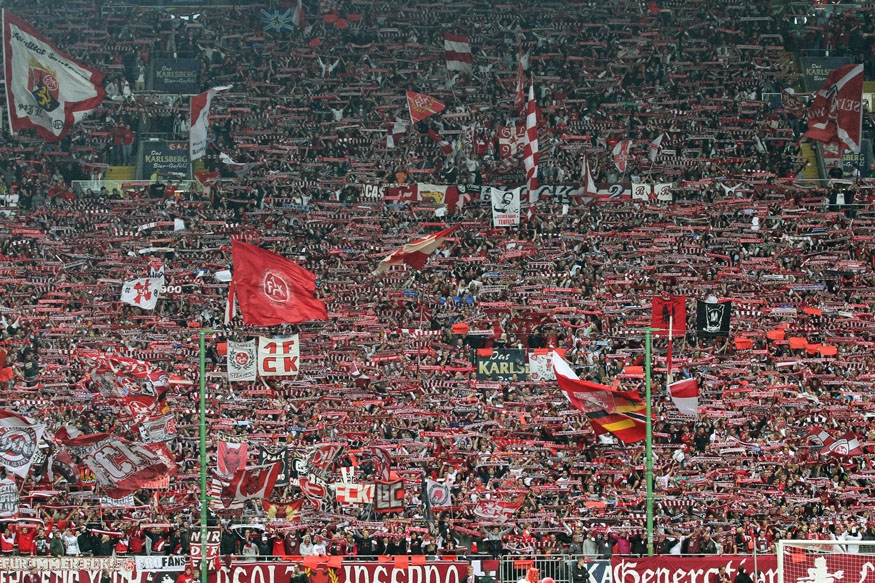  - 1-fc-kaiserslautern-bayern-muenchen-bundesliga-2011-2012-3