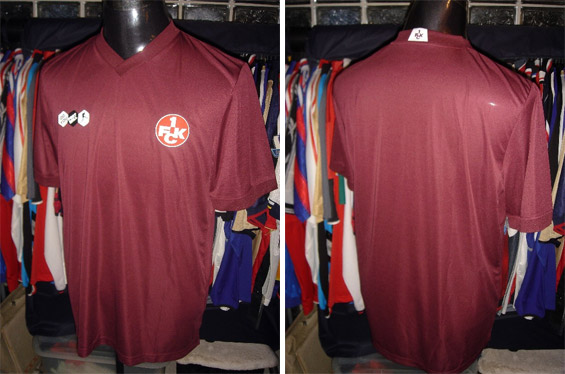 Foto: Das neue FCK-Trikot bei eBay