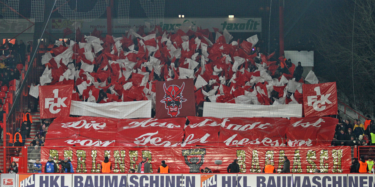 Choreographie der FCK-Fans bei Union Berlin