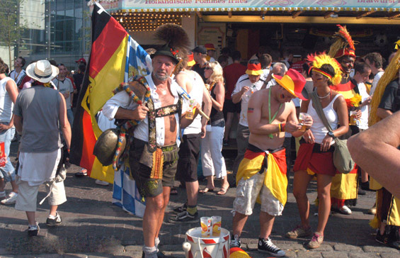 Die WM beginnt: Fußballherz, was willst Du mehr!?