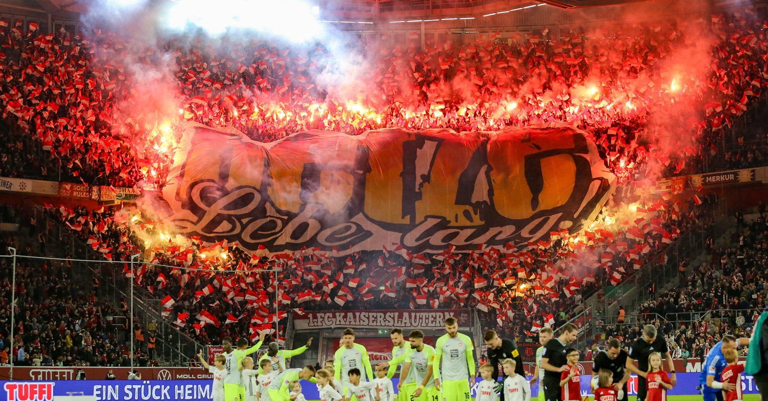 FCK-Fans im Gästeblock