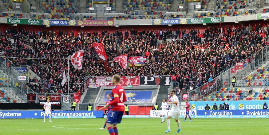 FCK-Block beim Auswärtsspiel beim KFC Uerdingen