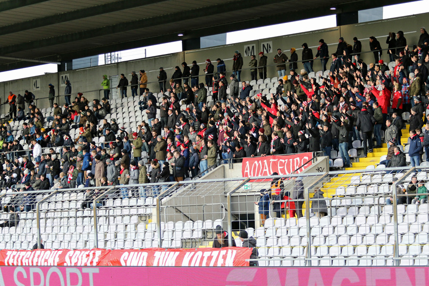 Bayern-Fans in der Stehhalle