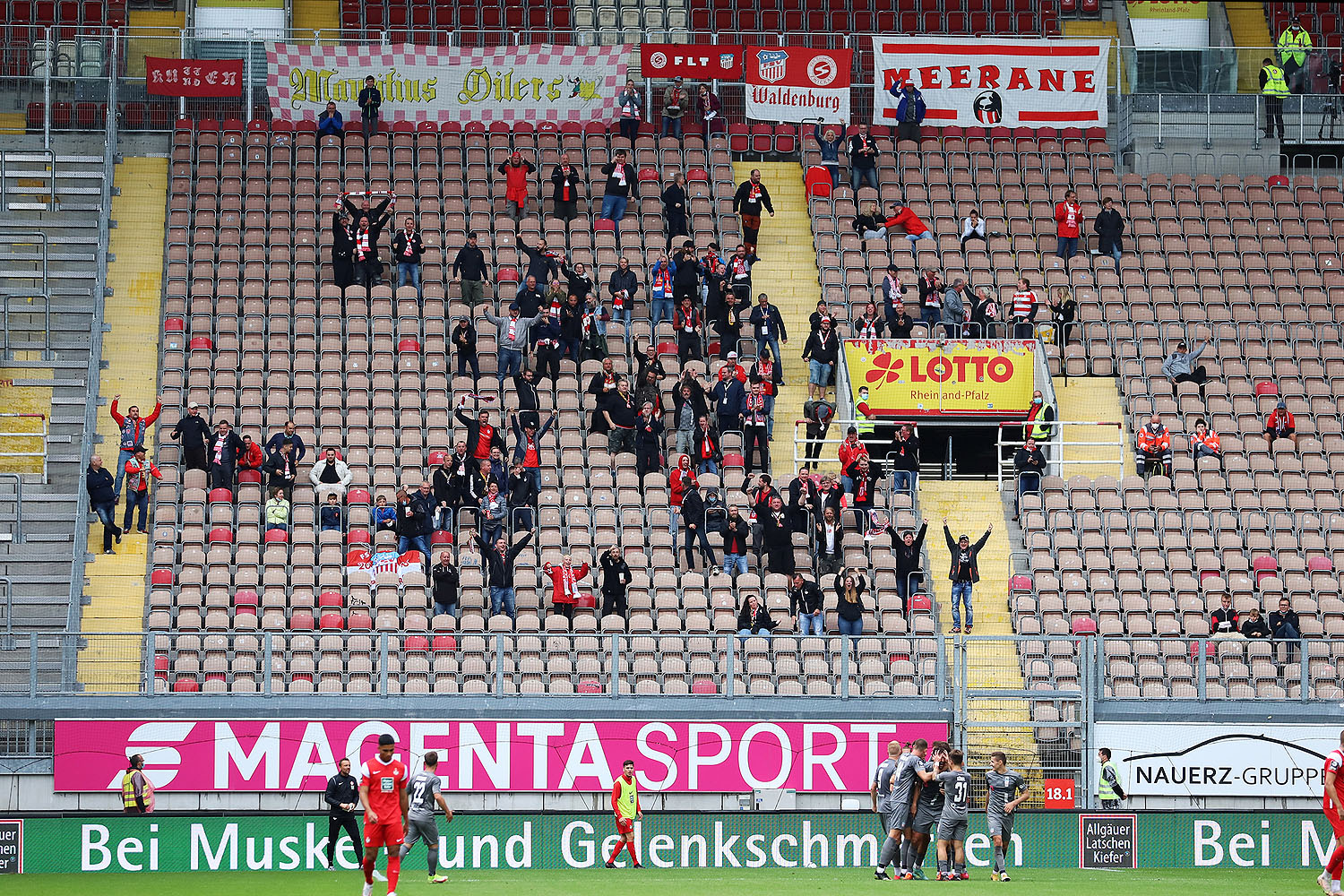 Knapp 150 Zwickau-Fans im Gästeblock