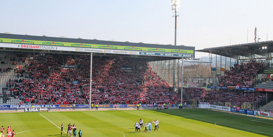 5.000 FCK-Fans im Gästeblock und auf der Gegentribüne