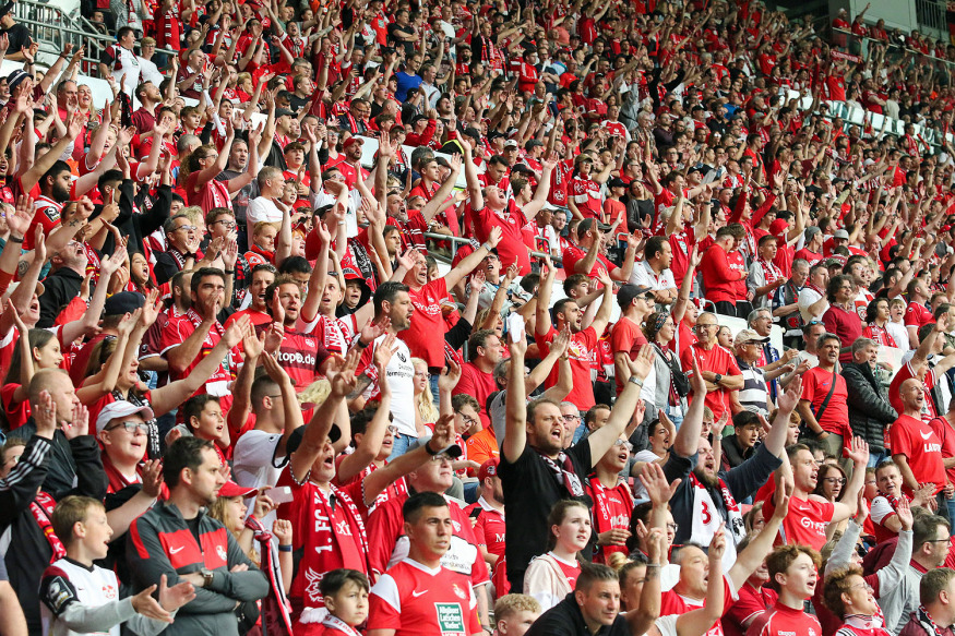 Stimmung auf der Südtribüne