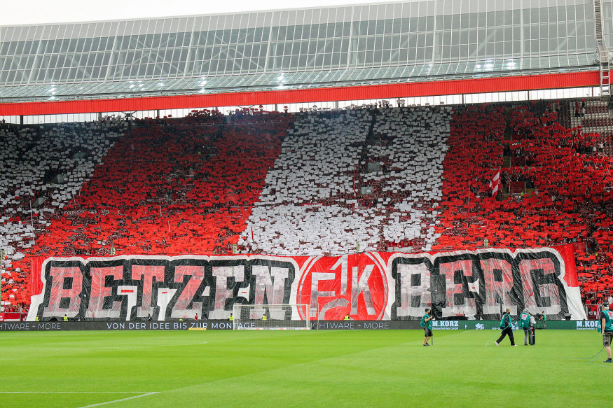 Choreographie im Fritz-Walter-Stadion (Westkurve)