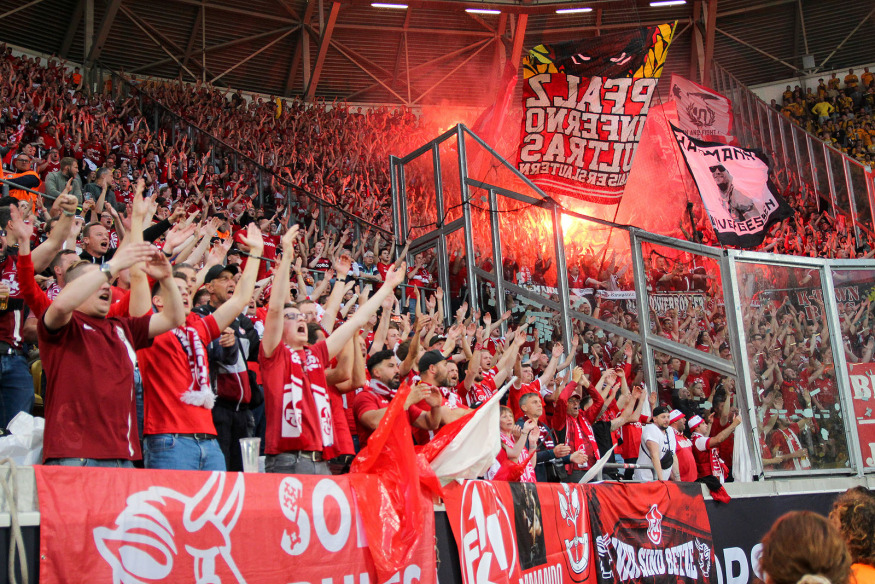 Stimmung im Gästeblock