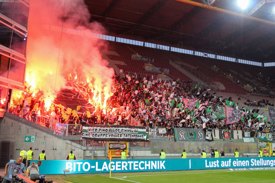 Choreo im Gästeblock: 