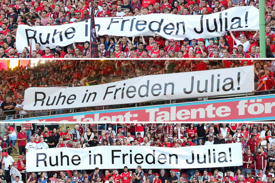 Spruchbänder für die in der Sommerpause verstorbene Julia Meyer vom Fanclub 