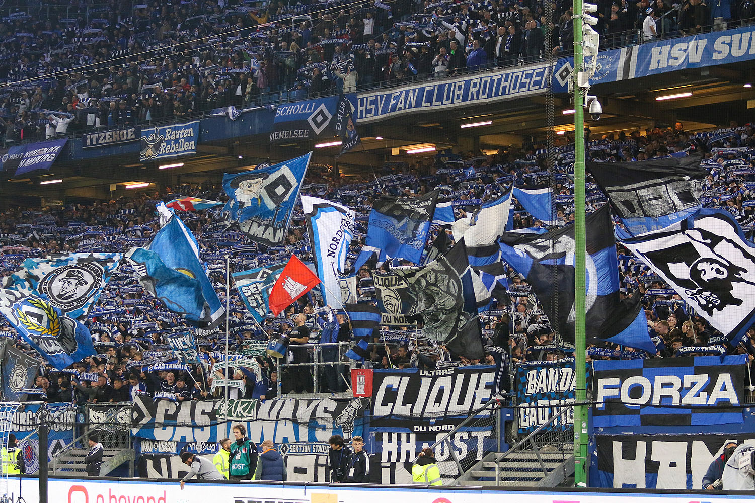 HSV-Fans in der Nordkurve