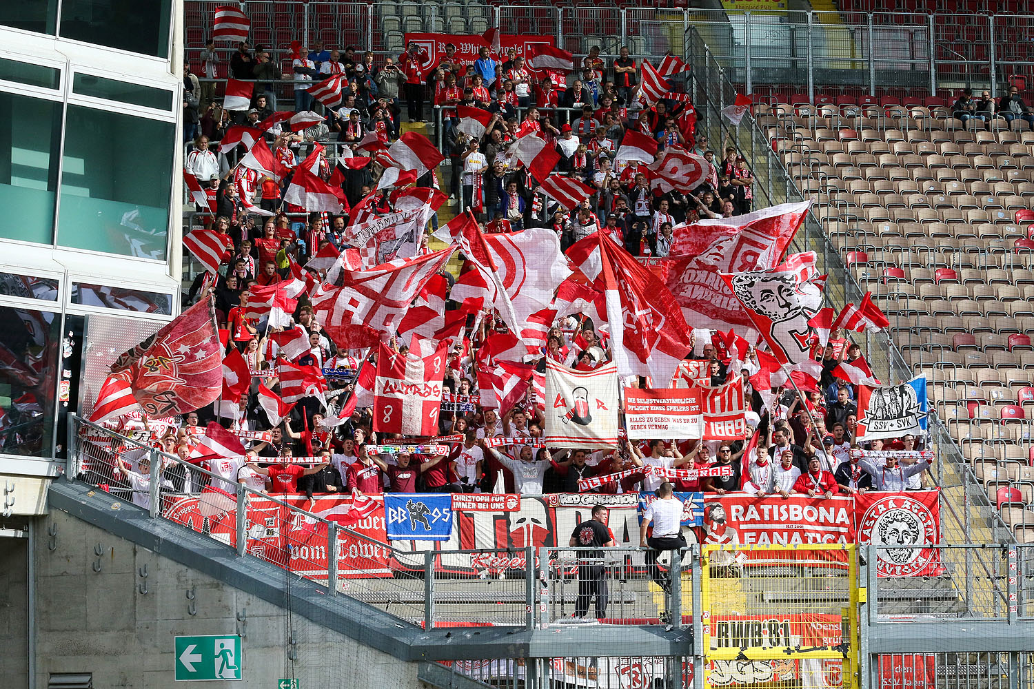 Regensburg-Fans im Gästeblock