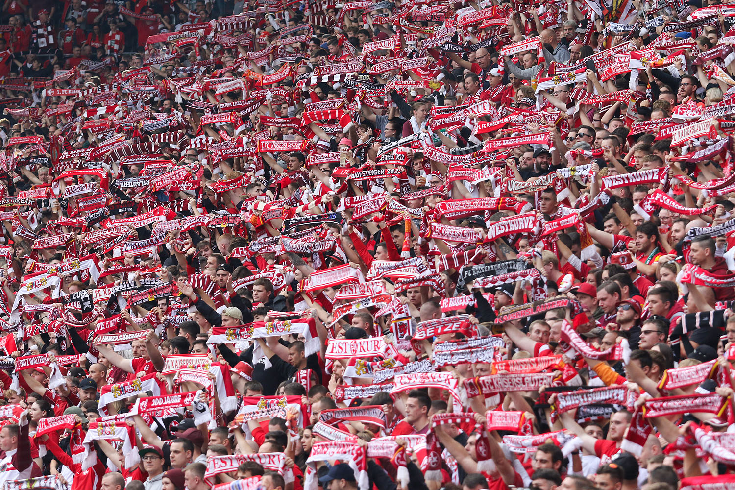 FCK-Fans in der Westkurve
