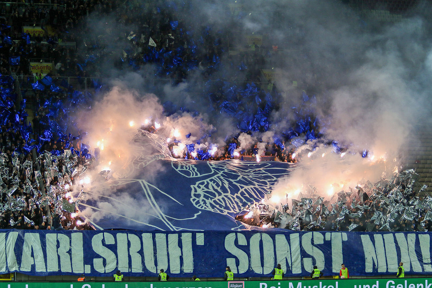 Choreo der KSC-Fans