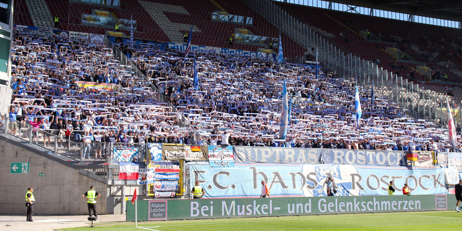 Knapp 2.000 Hansa-Fans im Gästeblock