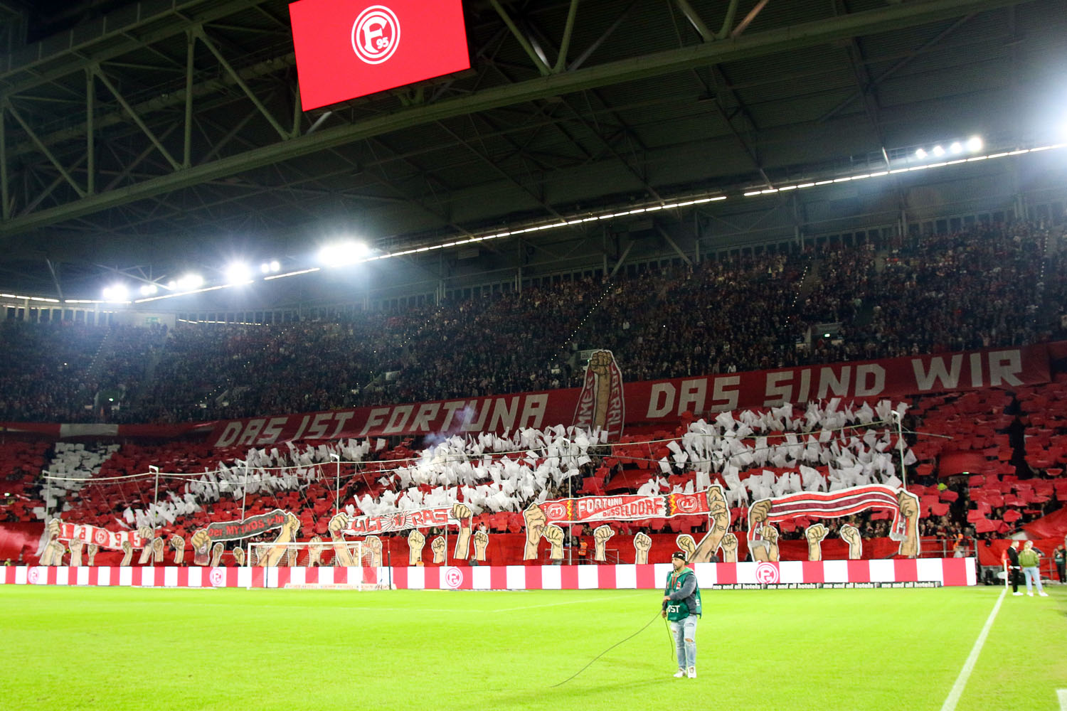 Thema anzeigen - 34 nach 30 FCK verliert Torspektakel in Düsseldorf