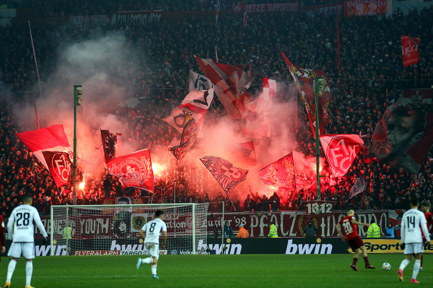 1-fc-kaiserslautern-1-fc-nuernberg-dfb-pokal-2023-2024-14.jpg