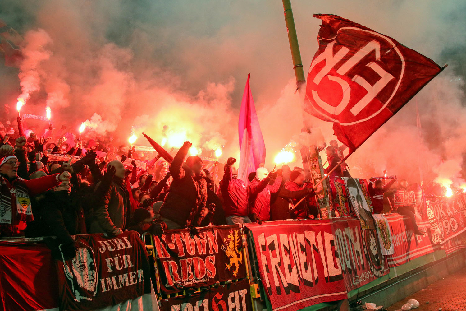 Pyro in der Westkurve