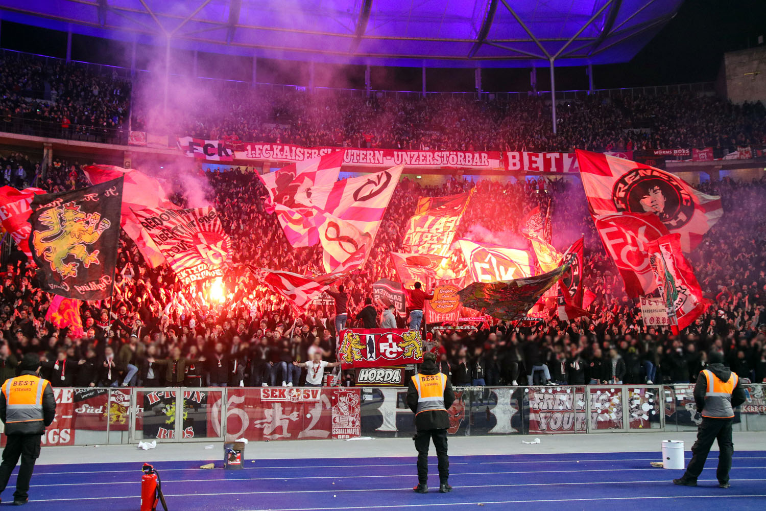 Rund 10.000 FCK-Fans in Berlin