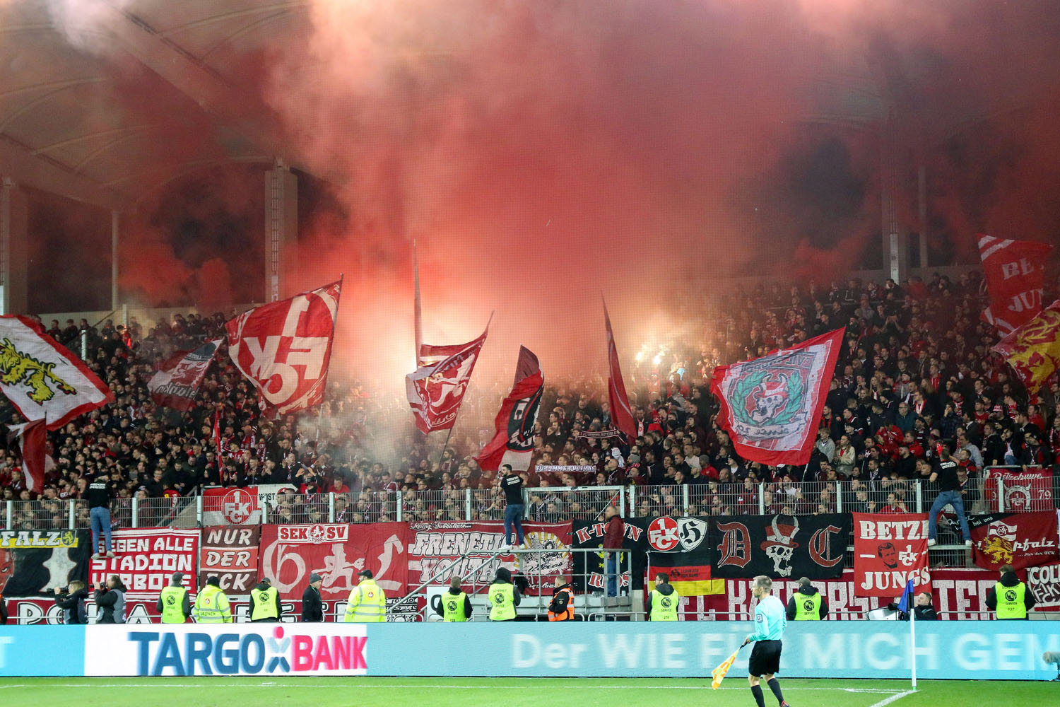 1-fc-saarbruecken-1-fc-kaiserslautern-dfb-pokal-2023-2024-20.jpg