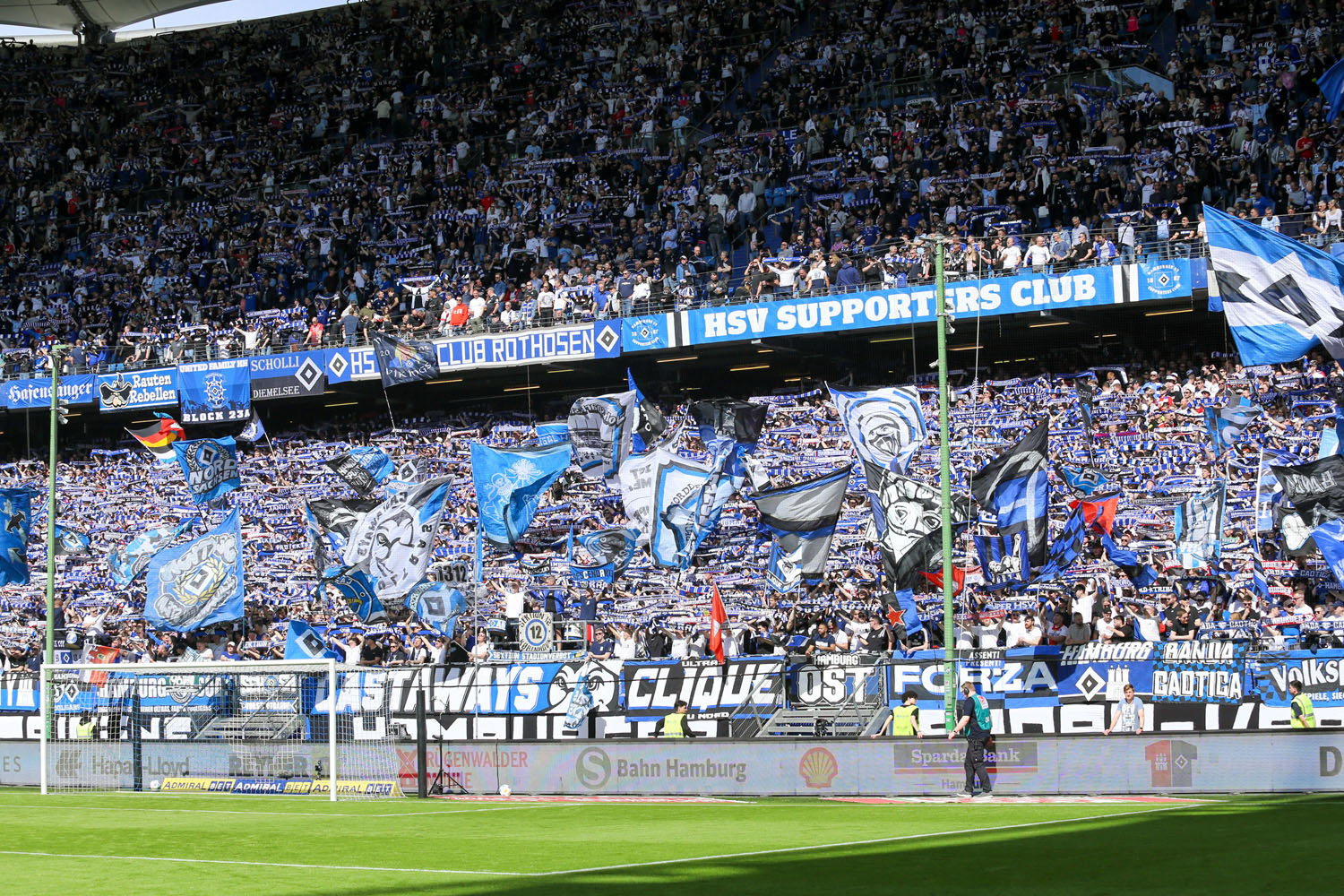 HSV-Fans in der Nordkurve