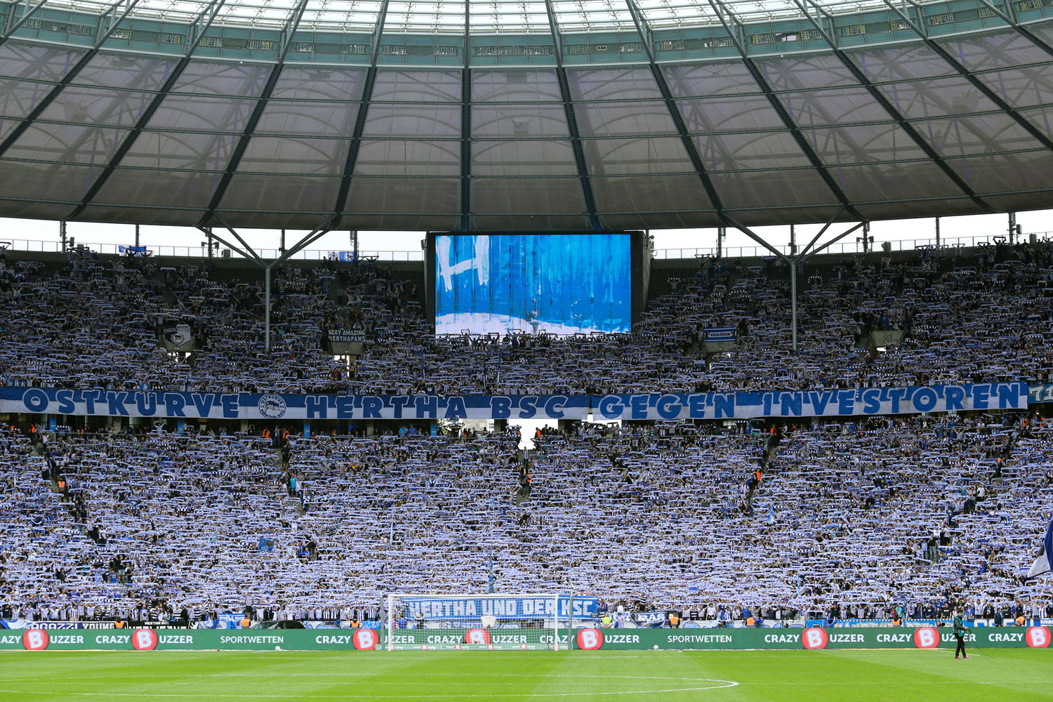 Hertha-Fans in der Ostkurve