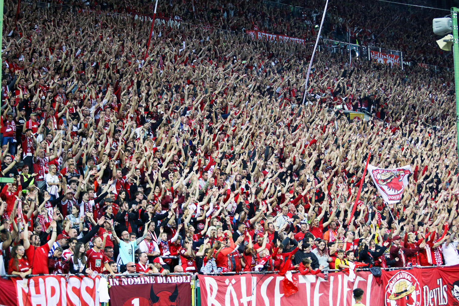 FCK-Fans in der Westkurve