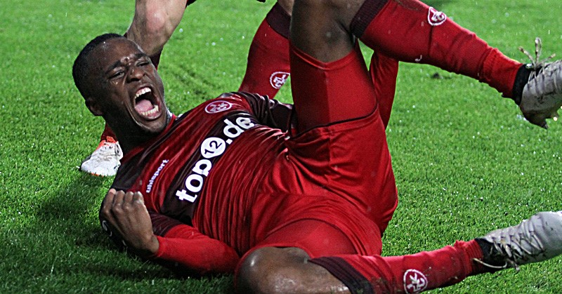 Osawe ist glücklich und lobt die FCK-Fans