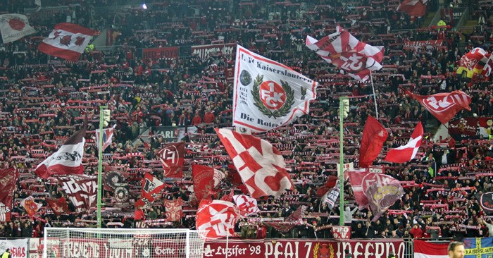 Fans stellen FCK-Verantwortliche zur Rede