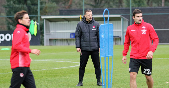 Viel Kommunikation bei erstem Hildmann-Training