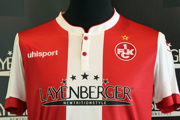 Das neue Heimtrikot des 1. FC Kaiserslautern mit neuem Sponsoren-Schriftzug