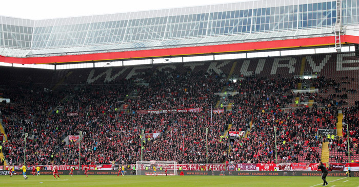 Blick in die Kurve: Freie Sicht für FCC-Fans