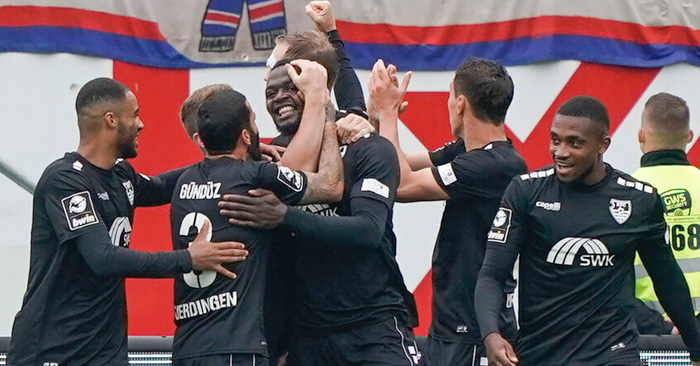 Uerdingen gewinnt: Lautern jetzt auf Abstiegsplatz