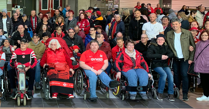 Autogrammstunde für 200 FCK-Fans mit Handicap