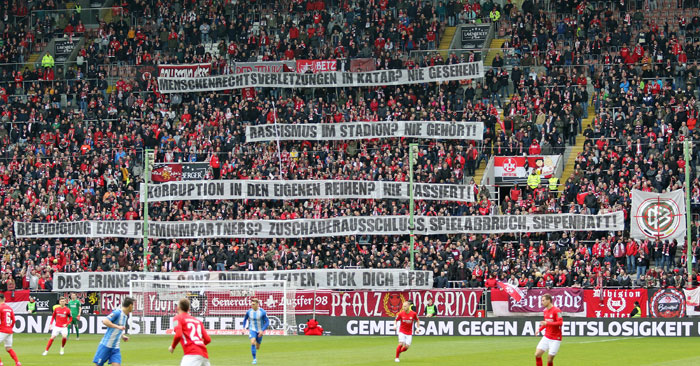 Fans nehmen Scheinheiligkeit des DFB aufs Korn