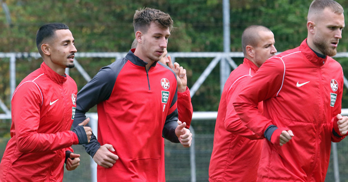 Redondo und Hanslik im Training, Sickinger fraglich