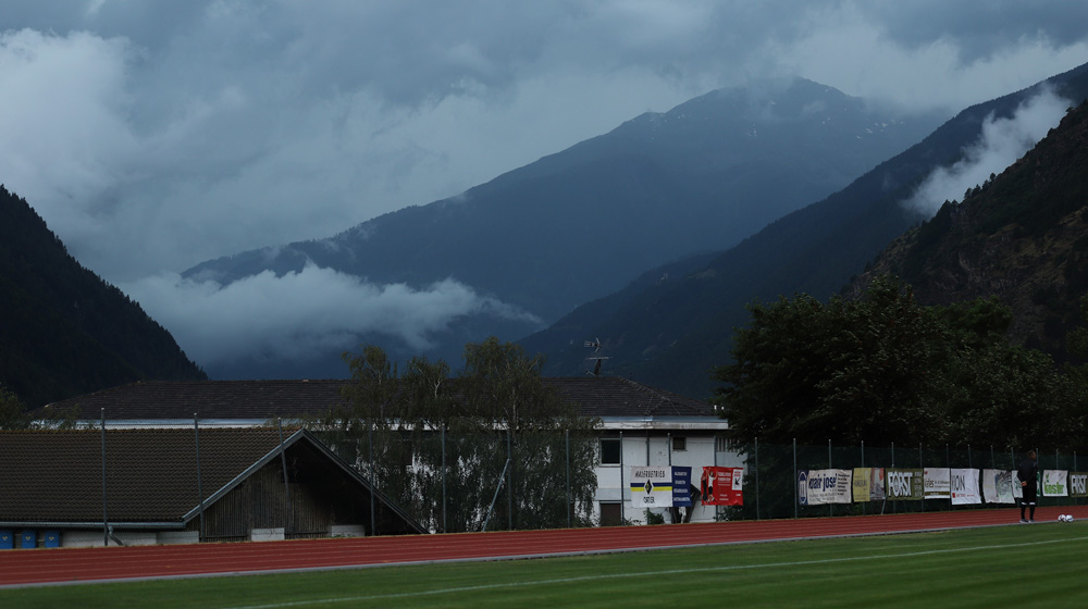 Mals unter Wasser: FCK-Test in Südtirol abgebrochen