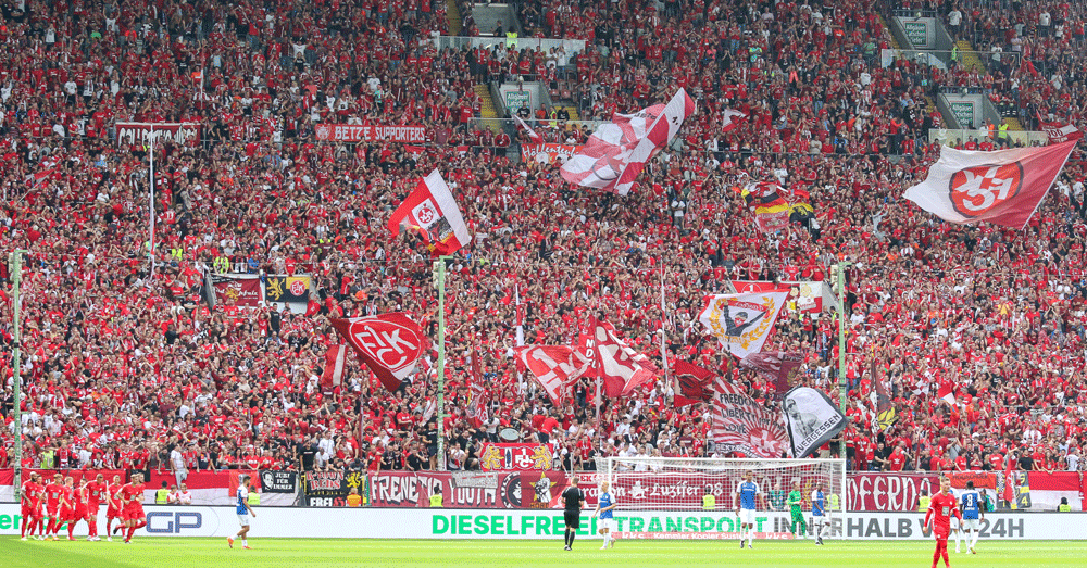 Samstagmittag gegen St. Pauli, Samstagabend auf Schalke