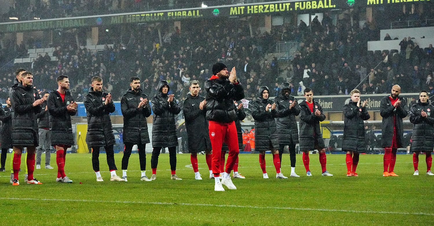 Fans und Spieler vereint an der Seite von Tyger Lobinger