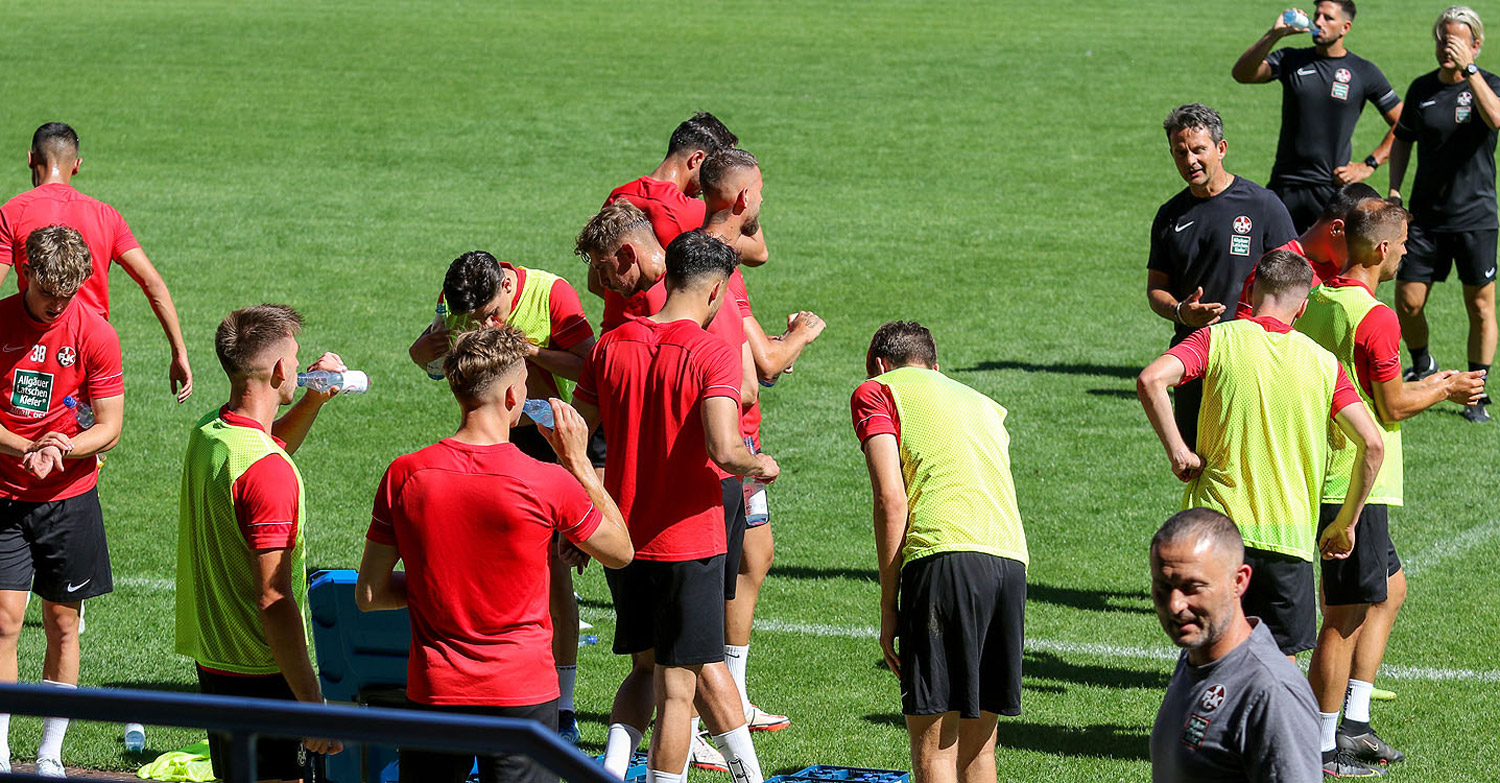 Trainingsauftakt am Fröhnerhof nun doch mit Zuschauern