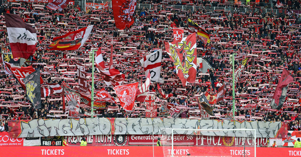 40.000 Fans und zahlreiche Botschaften auf dem Betze