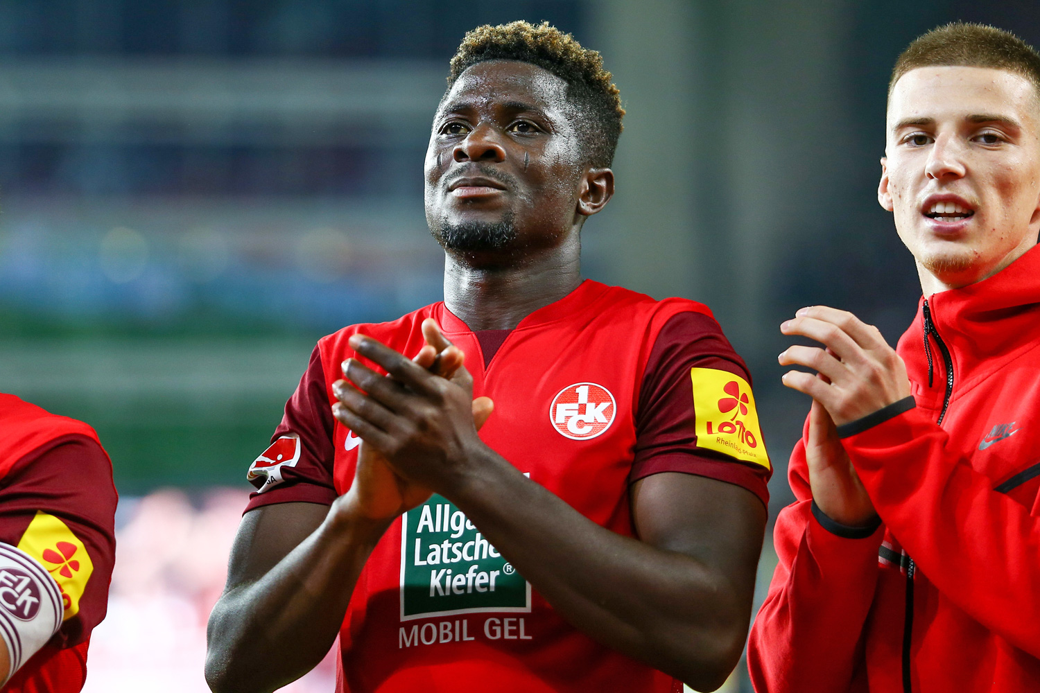 Rot-Sünder Aremu entschuldigt sich bei Fans und Team