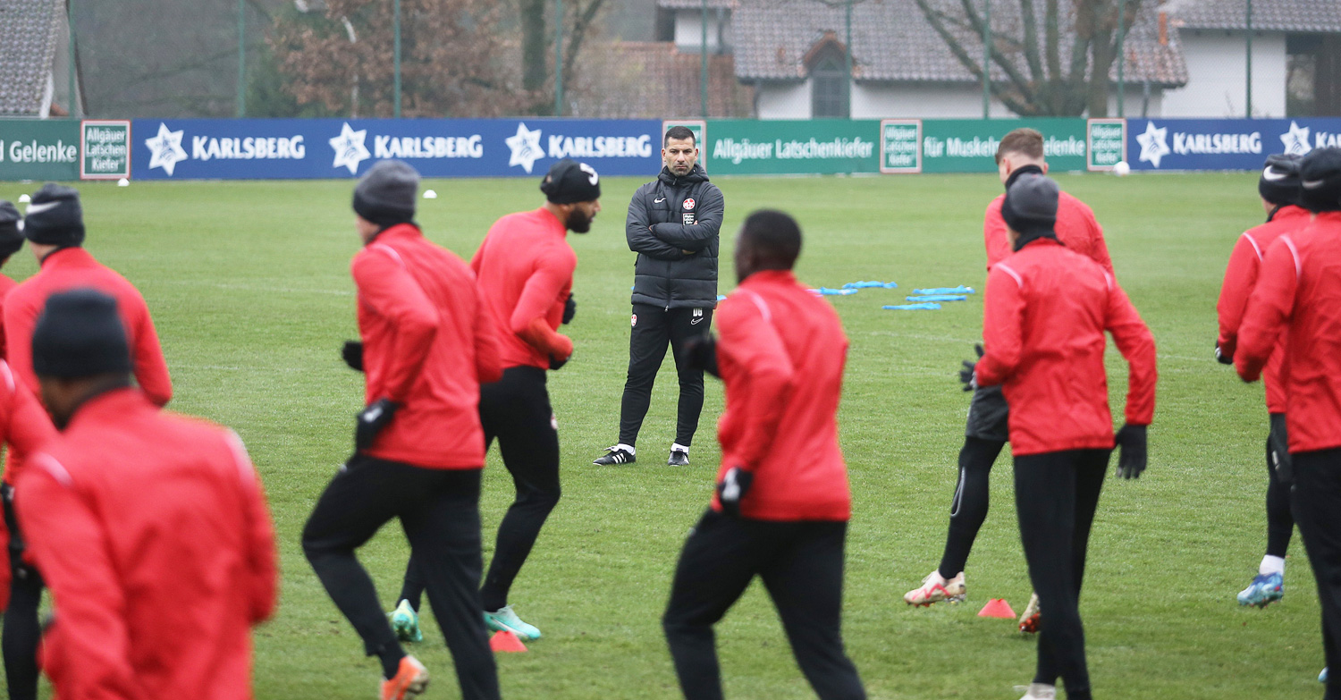 Rote Teufel starten am Dienstag um 15:30 Uhr ins Training