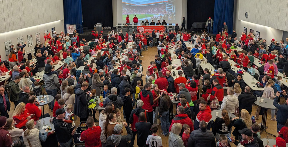 FCK hautnah: Fast 2.000 Fans bei Rundreise der Profis